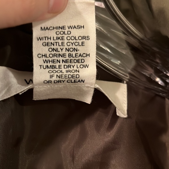 Olive green puffer vest size medium - Picture 7 of 14